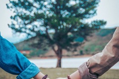 Selling: What big change is coming in your love life in the next 30 days? 