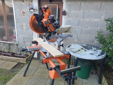 À vendre: Scie à onglet 36V AEG TBE sans batterie