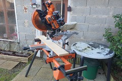 À vendre: Scie à onglet 36V AEG TBE sans batterie