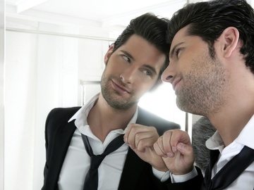 Selling: Narcissist or nice guy? The truth behind their love 