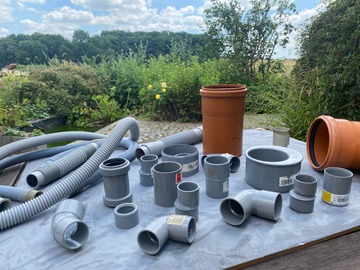 À vendre: lot de manchons, coudes, raccords, flexibles