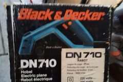 À vendre: Rabot électrique blak et decker 