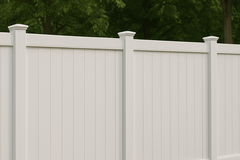 Je demande un service de réparation ou petits travaux: Installation de panneaux en PVC pour clôture