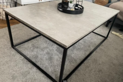 À vendre: Table basse 75x115 couleur béton