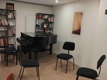Location à l'heure: Bel espace avec piano à queue : Paris 18