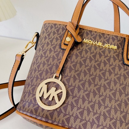 Michael Kors Travel Bag for Women (10pcs)