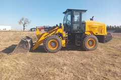 En alquiler: CARGADORA FRONTAL LONKING  CDM835