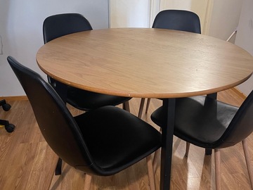Selling: Dinning Set