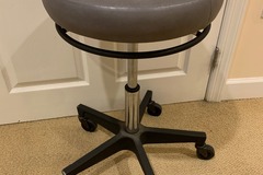 Selling with online payment: Adjustable Stool - Used - Gray
