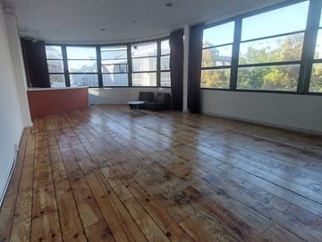 Location à l'heure: Salle très lumineuse 