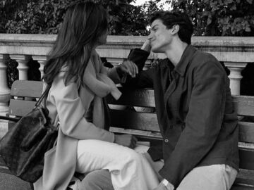Selling: Does He\She Love me ? Does He\she Have feelings for me?