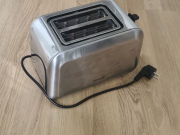 Selling: Toaster