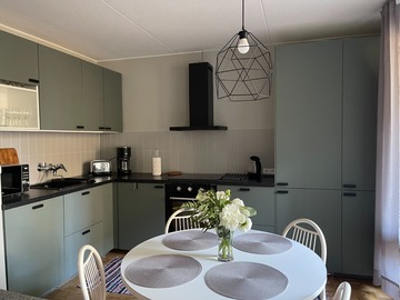 Renting out: KALUSTETTU/FURNISHED:  HUONE/ROOM PARVEKKEELLISESTA 3H+K 