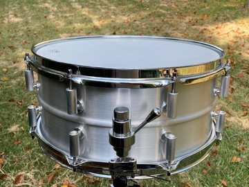 Selling with online payment: Brunson "Supra" custom aluminum  6x14 snare $200 obo