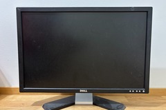 Myydään: Dell 24” näyttö