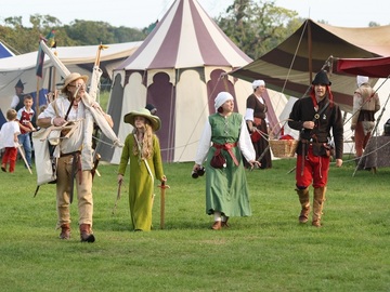 Cita: UK- England's Medieval Festival, 23.-25. August