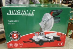 À vendre: scie circulaire neuve