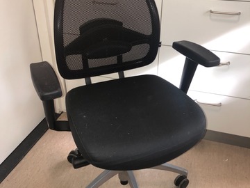 Gebruikte apparatuur: Bureau stoel