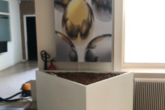Gebruikte apparatuur: Wachtkamer driehoek voor planten en kunst