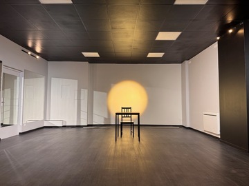 Location à l'heure: Ecole ACT. - La grande salle de répétition