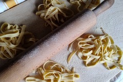 Reserve your space: 2 fresh pasta and tiramisu'