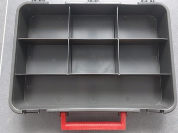 À vendre: Mallette avec 7 compartiments 