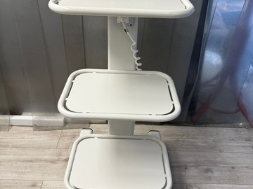 Gebruikte apparatuur: Carlo de giorgi Dental Cart