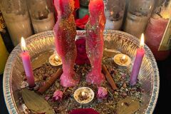 Selling: Love psychic tarot reading.