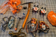 Vuokrataan (viikko): Jäätikkövaellus- / skimo varustepaketti