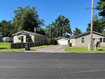Daily Rentals: Hillsdale MI, Spacious Driveway, Tranquil Town. All Parking Here