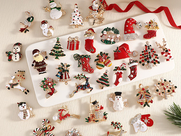 Bulk Lots: 100 pcs of cute Christmas brooch pendant clothing pins