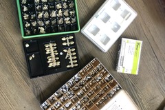 Gebruikte apparatuur: Noodkronen metaal en kunststof e opbouw