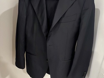 Selling with online payment: Suitsupply Navy Shadow Stripe Roma Fit size 38S