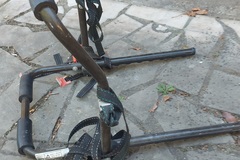 Selling: vends porte vélo pour voiture 