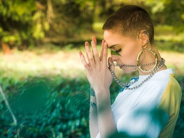 Selling: Receive Light and Direction for Your Journey.