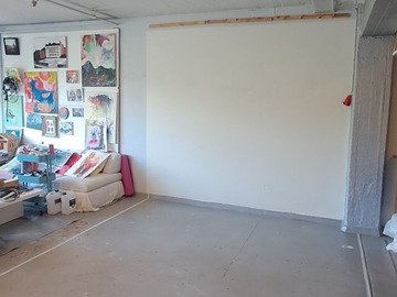 Renting out: Coworking art space/ studio for rent.