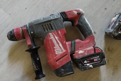 À vendre: perceuse visseuse et marteau percuteur électrique 