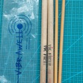 Vente: 2 paires de baguettes/drumsticks pour batterie et percussions 
