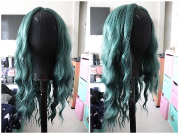 Selling with online payment: Green and Black Wavy Wig