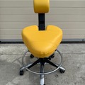 Gebruikte apparatuur: Tandarts l BQE geel l Tandarts stoel l assistente stoel