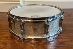 Selling with online payment: 1968 Ludwig Jazz Fest 14x5 silver sparkle