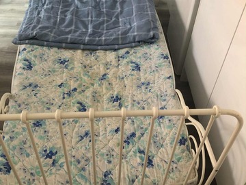 Myydään: 80x200 bed