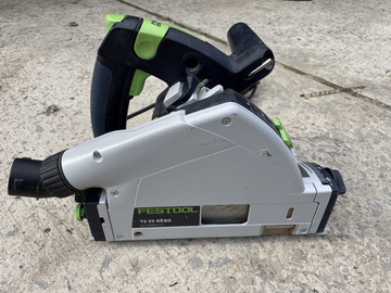 À louer: Scie circulaire plongeante Festool TS55 + rail