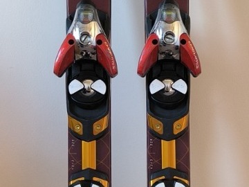 General outdoor: Saloman Womens Screamw Skis L160 With Bindings