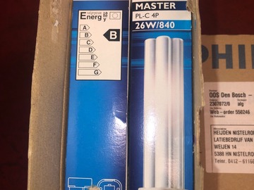 Nieuwe apparatuur: 2 dozen Lampen PL-C 4P Phillips 28W