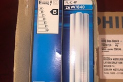 Nieuwe apparatuur: 2 dozen Lampen PL-C 4P Phillips 28W