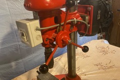 À vendre: Perceuse à colonne vintage 