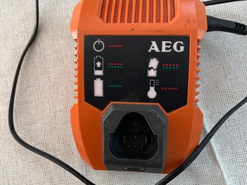 À vendre: Chargeur batterie 