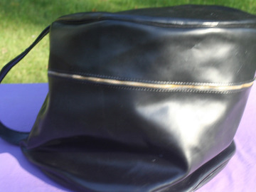 Selling with online payment: Vintage Ludwig 16x16  Naugahyde drum bag