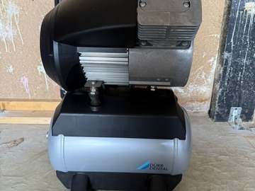Gebruikte apparatuur: Durr Dental Compressor 2 cilinder